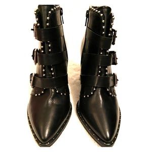 Never been worn Steve Madden Booties